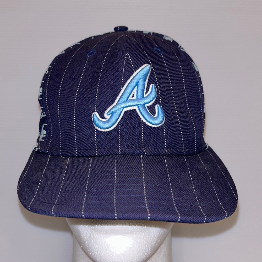 New Era 59Fifty Atlanta Braves Hat/Cap w/ embroidered logo and MLB logo Sz 7 1/4
